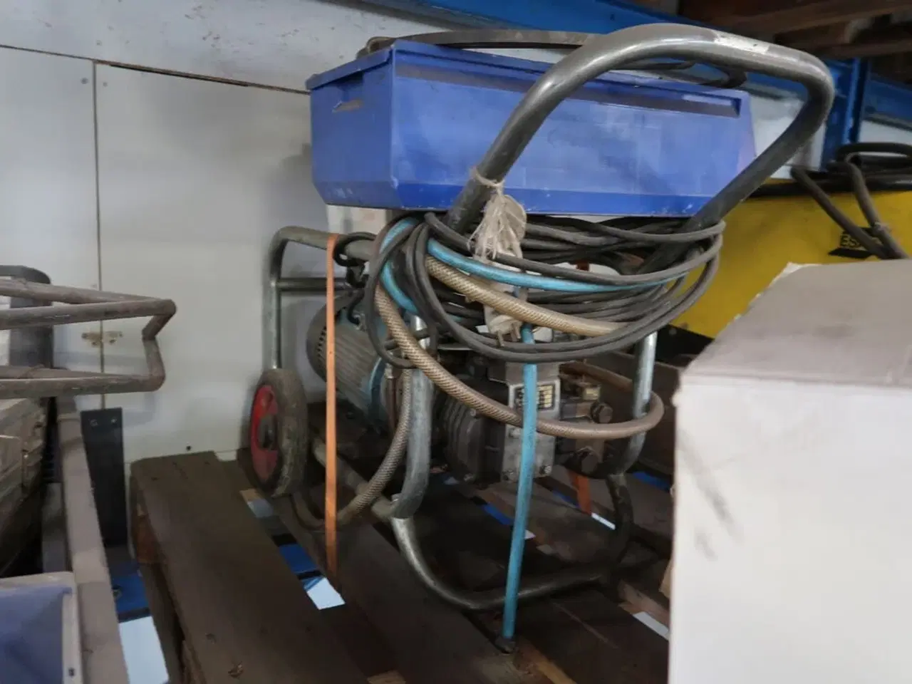 Billede 1 - Palle med værktøj