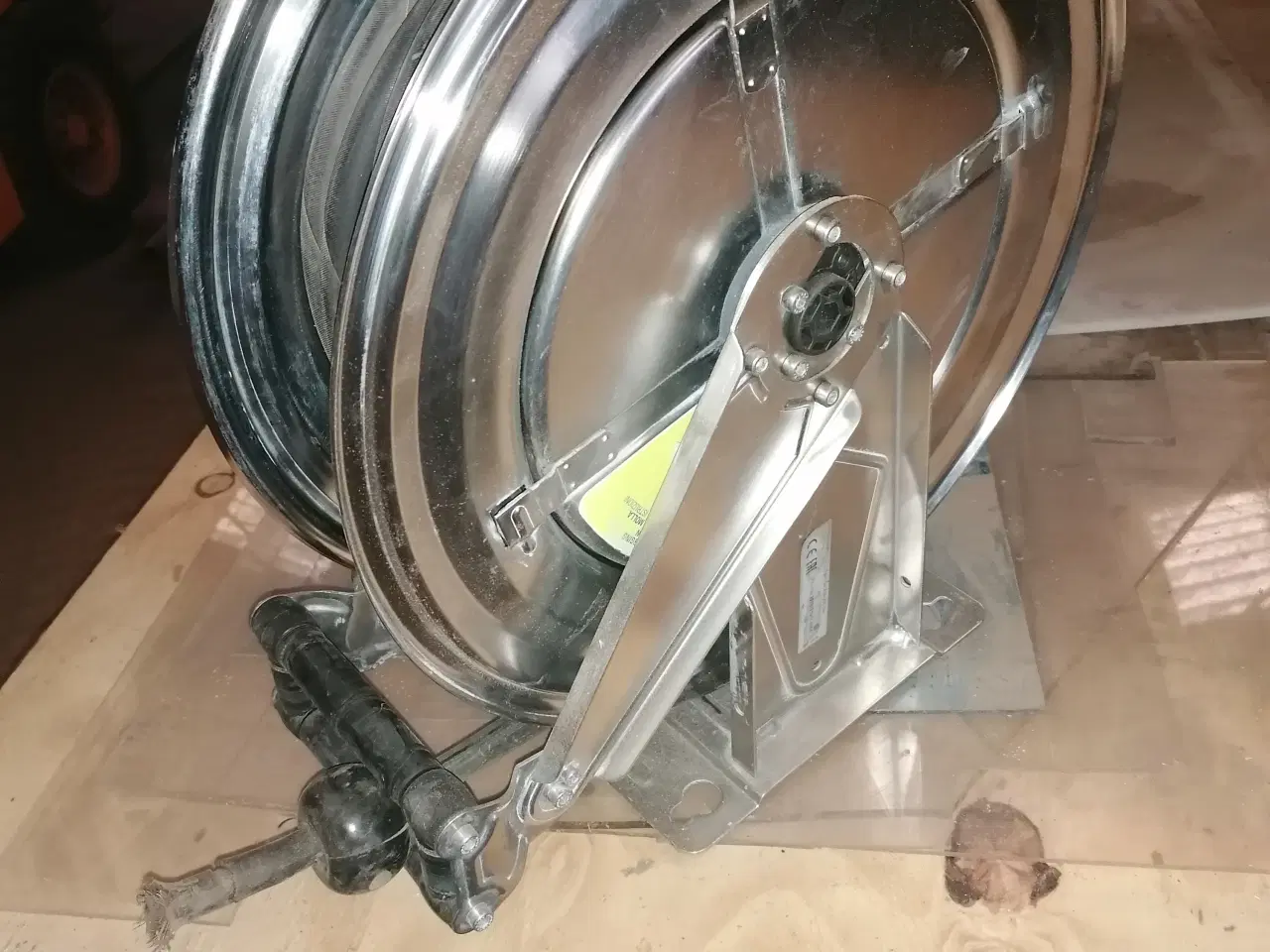 Billede 2 - Automatisk slangerulle