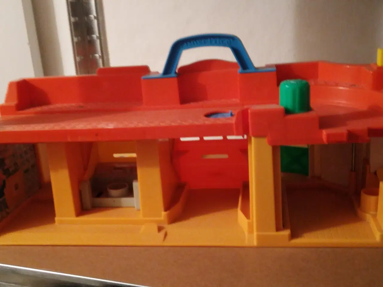 Billede 4 - Fisher Price parkeringsanlæg