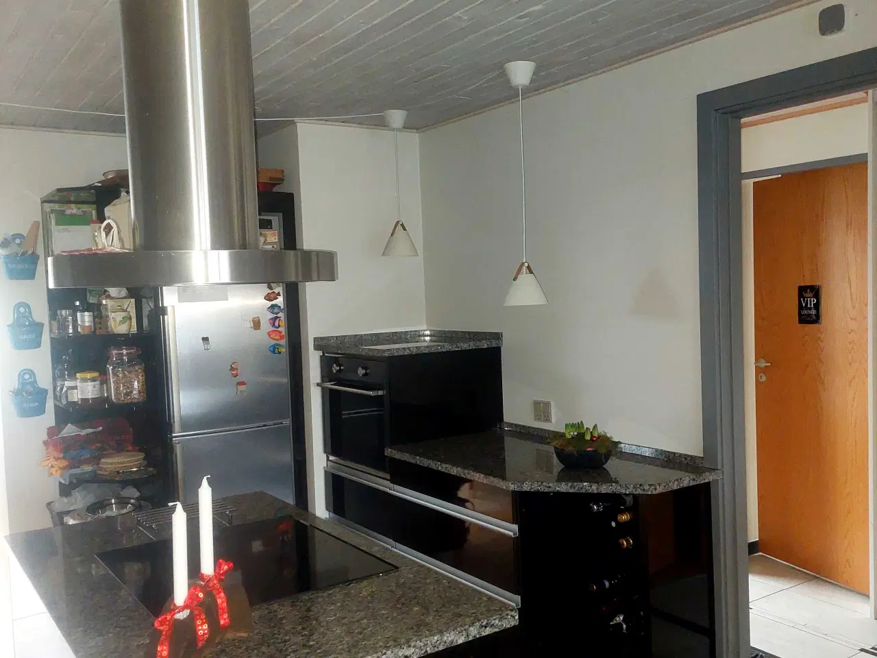 Billede 4 - Tviskøkken i sort højglans