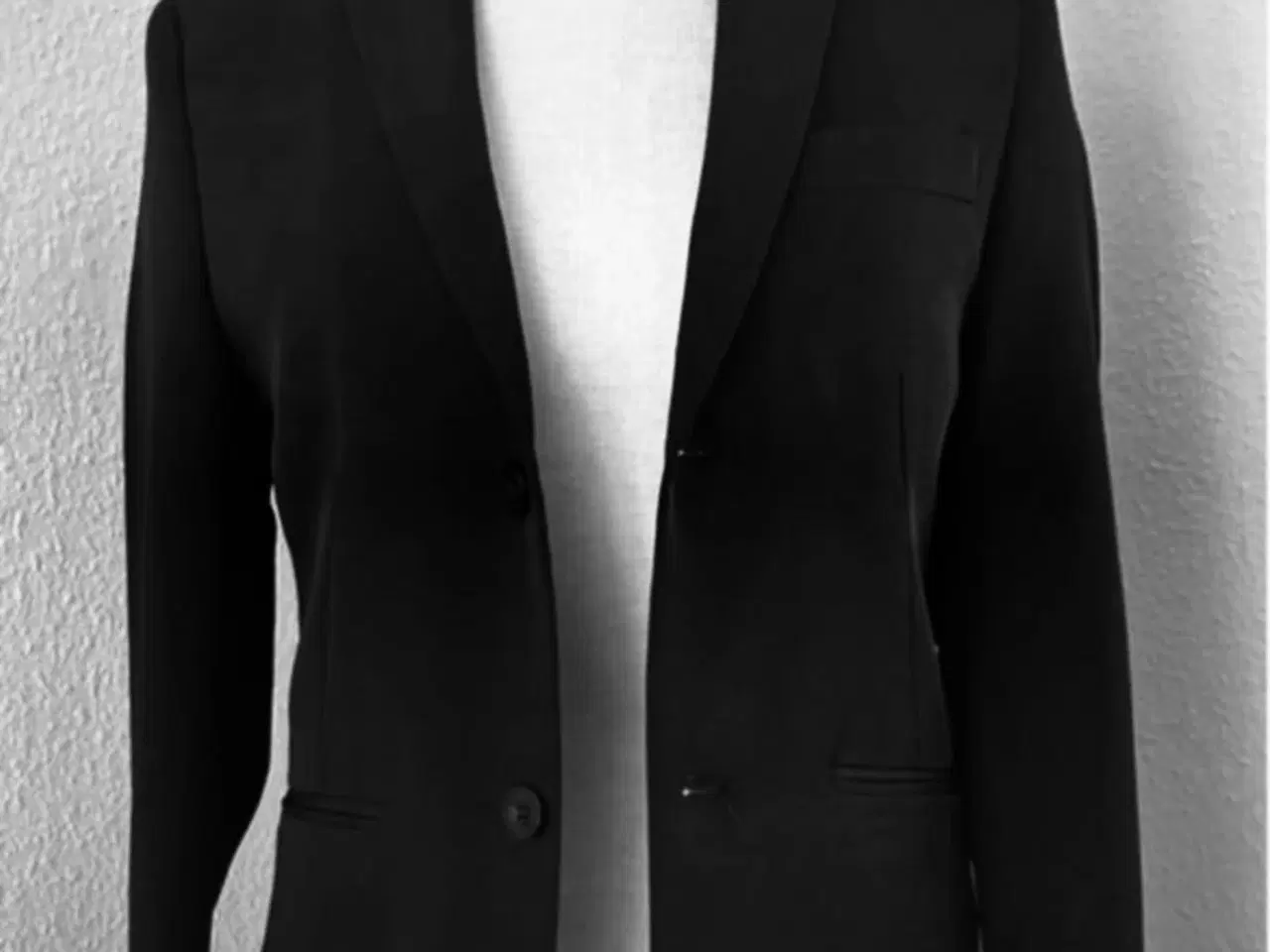 Billede 2 - Elegant sort blazer. Hound Superior 