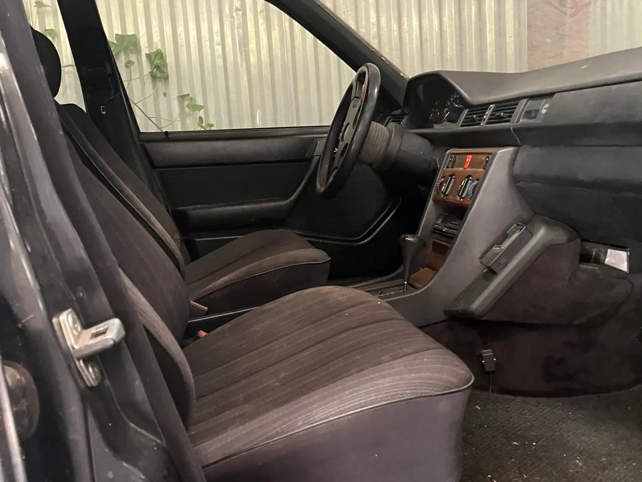 Billede 4 - Mercedes 300 E årg  1988