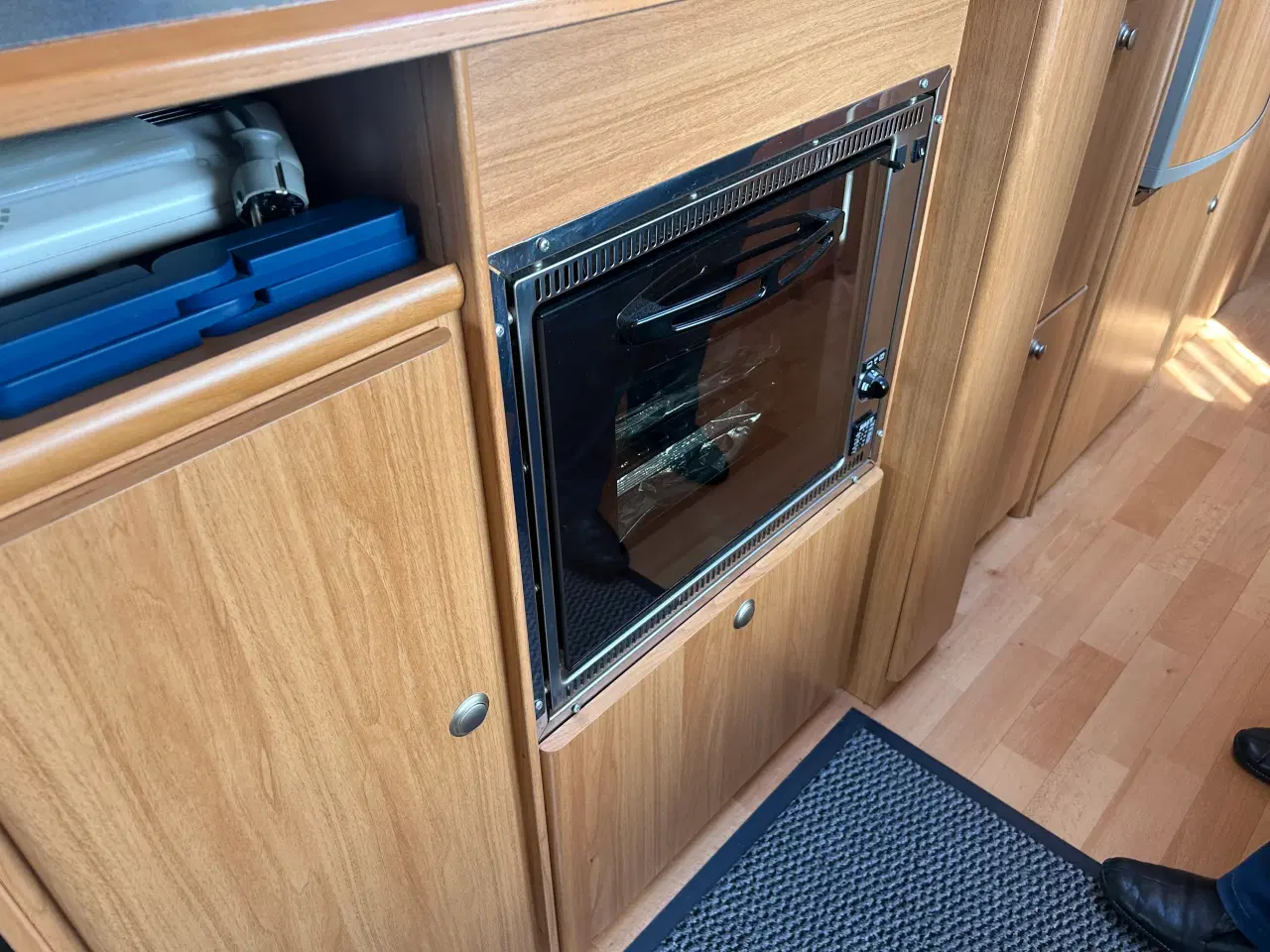 Billede 3 - Campingvogn med massere af plads.