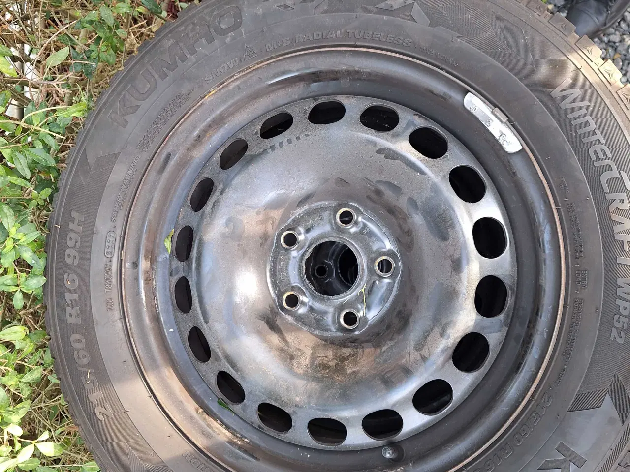 Billede 2 - Vinterdæk 215/60/R16 i god stand. 5x112