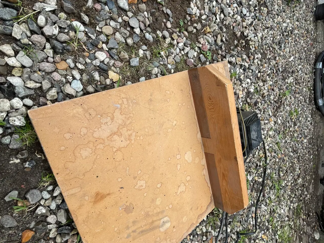 Billede 2 - Apparat til ilodning af voks i tavlerne