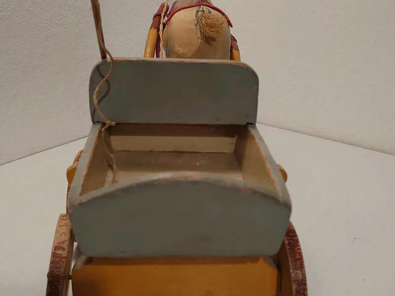 Billede 8 - Fængselslegetøj:Vogn og hest Vogn nr 48 i kat.1933