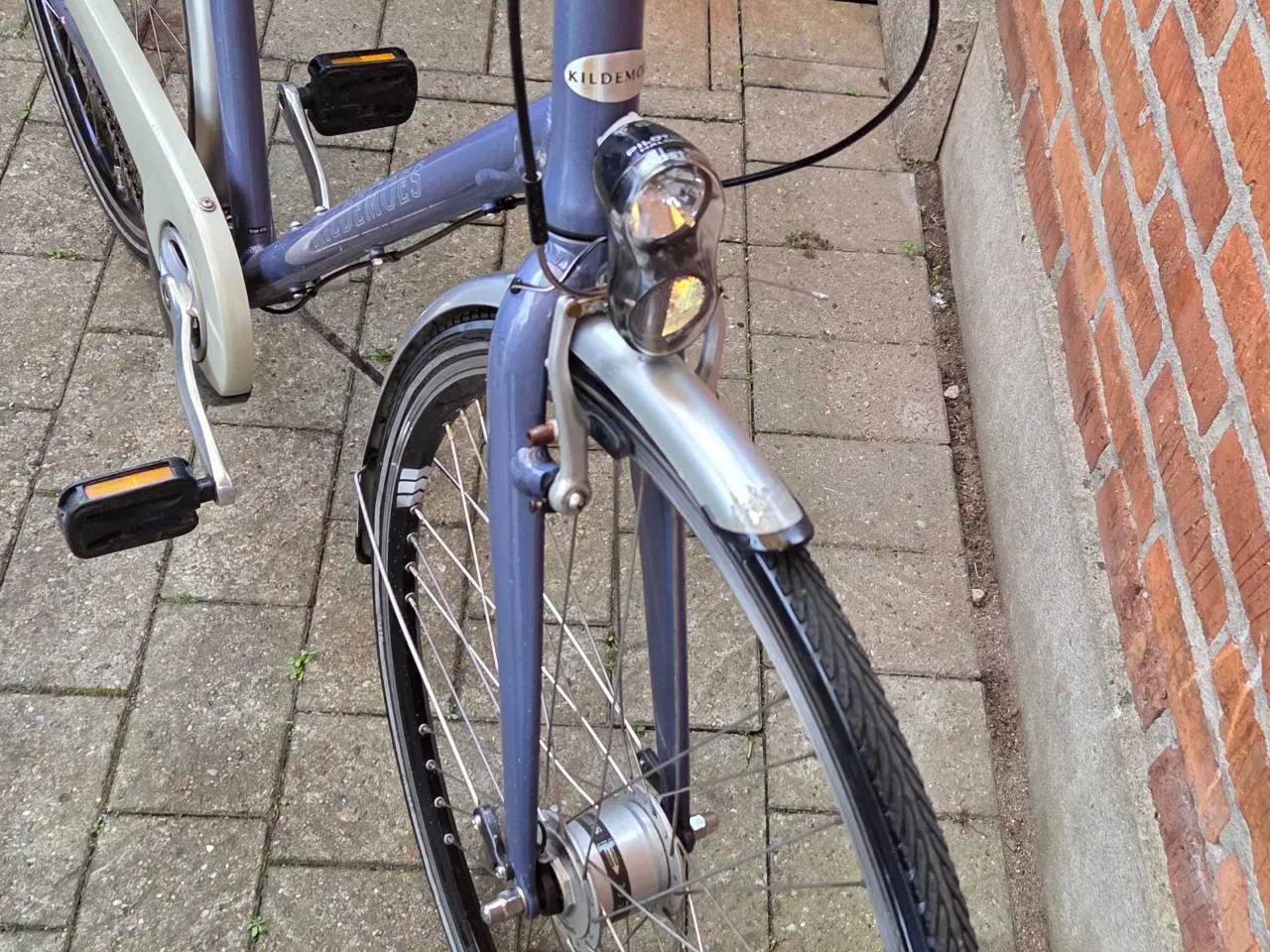 Billede 4 - KILDEMOES 28"  Høj 48 cm 2 gear  Lys  Løs 1 nøgler