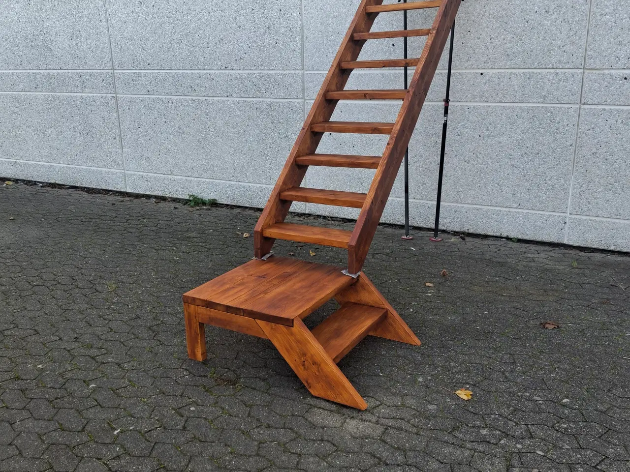 Billede 2 - Trappe, kvarttrinstrappe der kan spejlvendes.