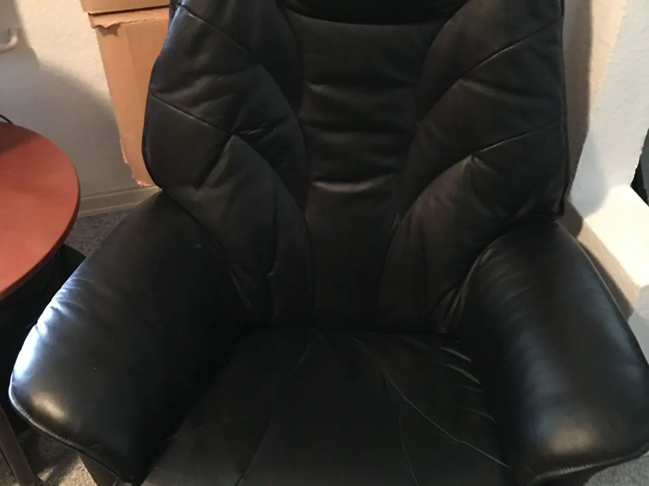 Billede 1 - Hvilestol sort læder m/ rygstøtte