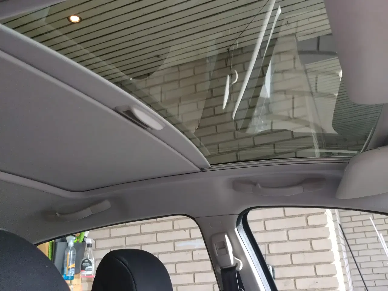 Billede 2 - Pæn og velholdt Peugeot 207  