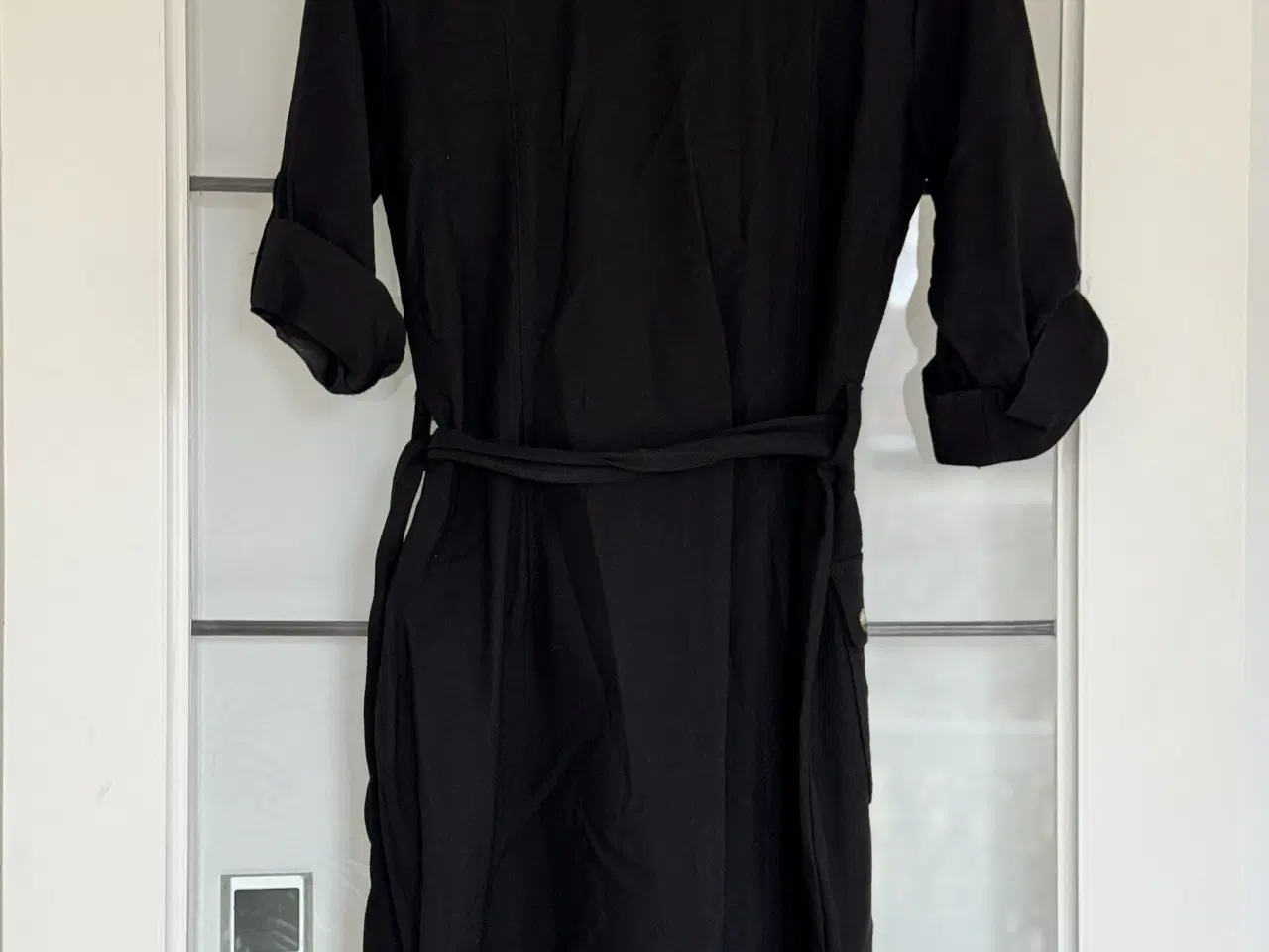 Billede 8 - Sharagano kjole str L