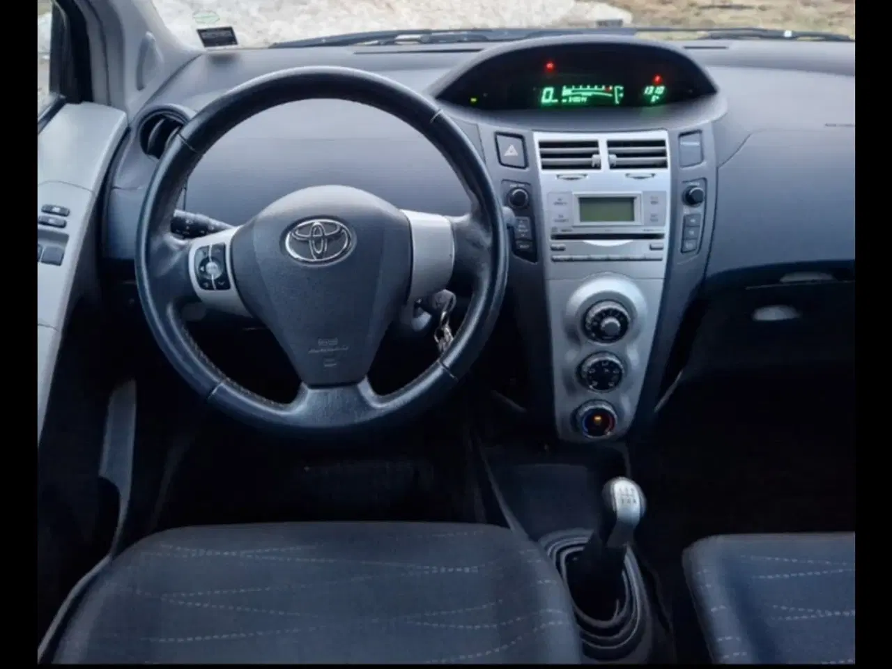 Billede 9 - Toyota yaris 1.4 D4D NYSYNET flot og velholdt 