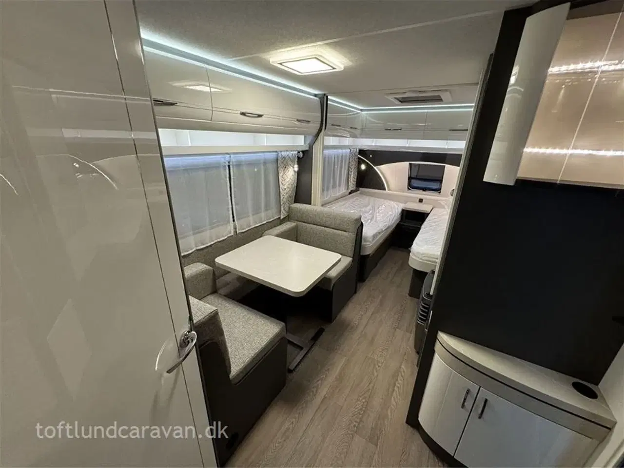 Billede 24 - 2026 - Hobby Excellent 460 SL   Ny 2026 KOMMER SNART PÅ LAGER. Enkeltsenge samt endekøkken og stort badeværelse. LAV VÆGT.
