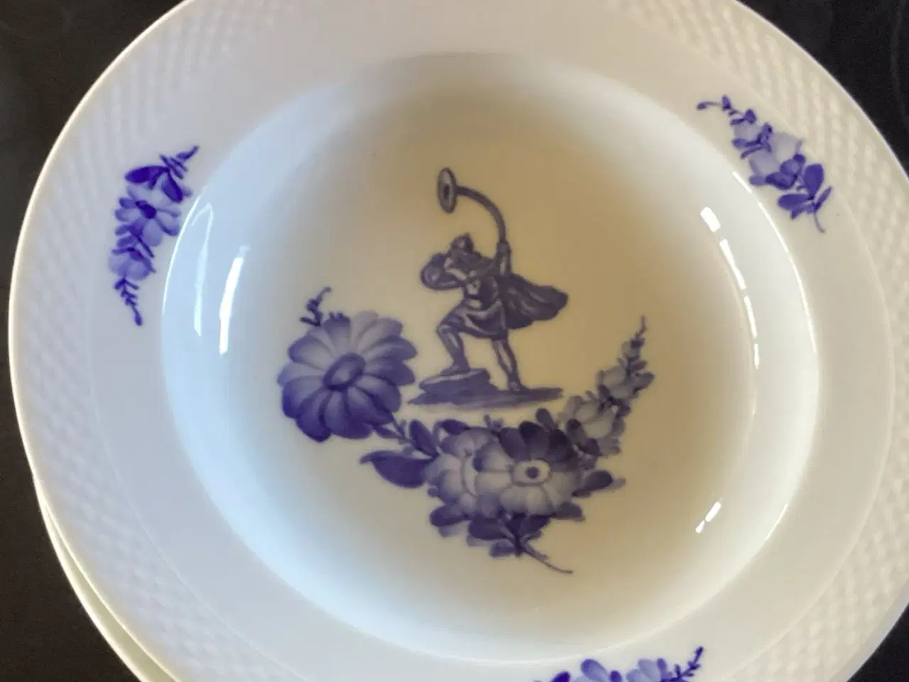 Billede 4 - Royal Copenhagen Blå Blomst flettet med Lurblæser 