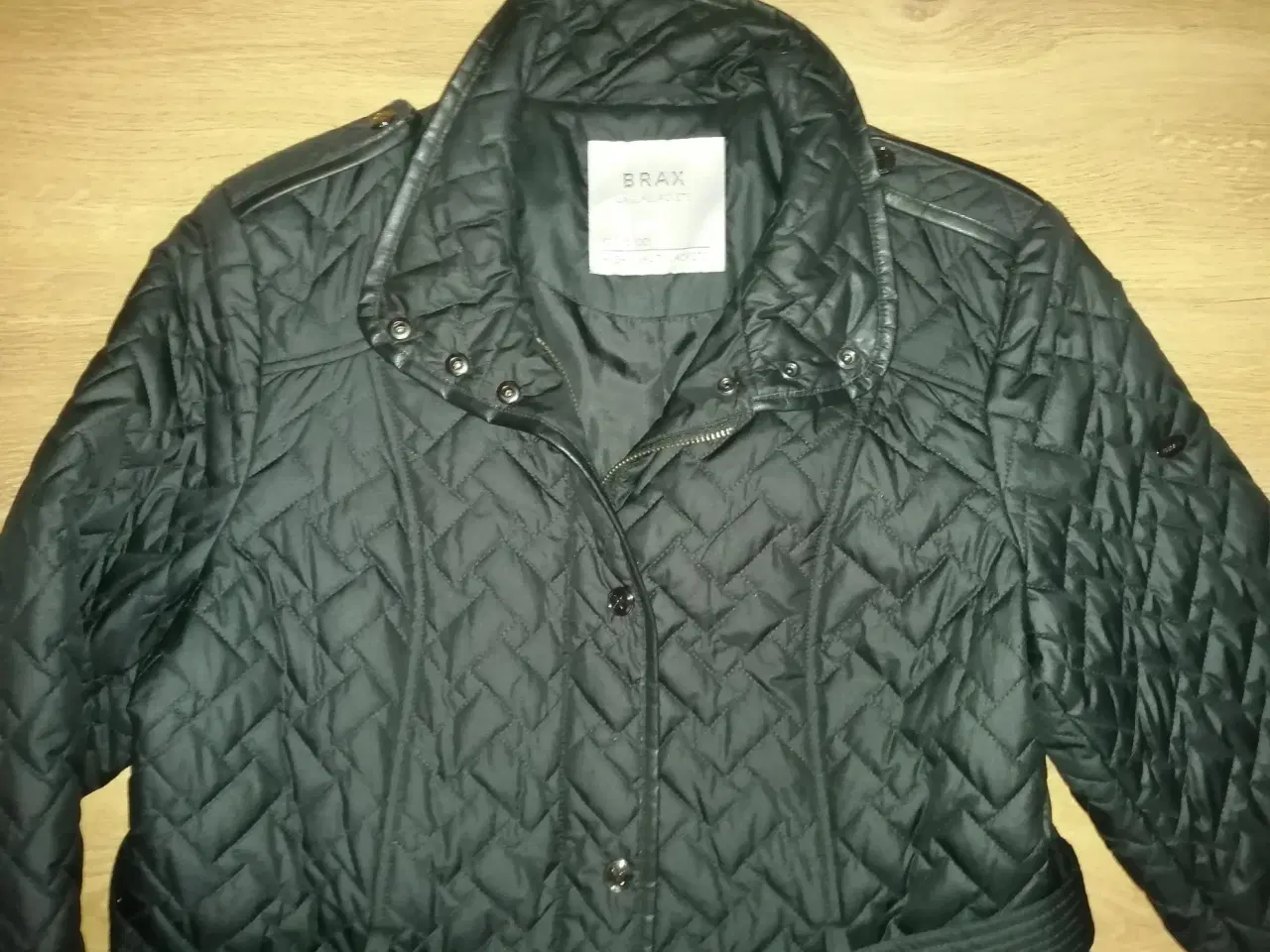 Billede 2 - BRAX FORET THERMO JAKKE, STR. 40, I FLOT STAND