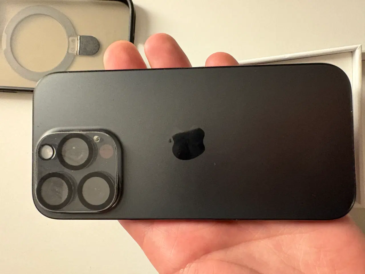 Billede 1 - Meget velholdt iPhone 16 pro 128GB