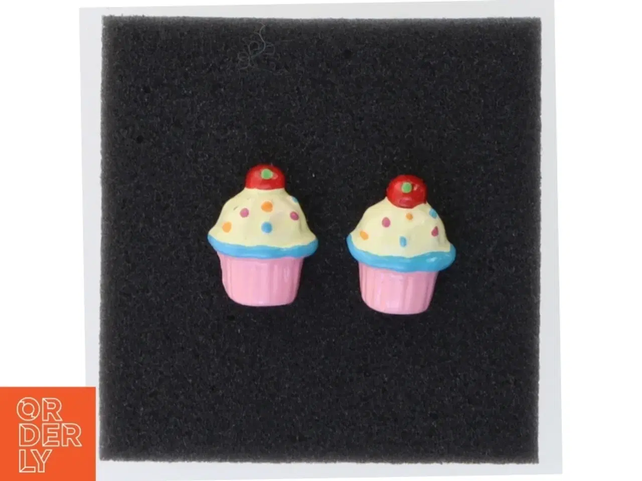 Billede 1 - Farverige cupcake øreringe (str. 2 x 1 cm)