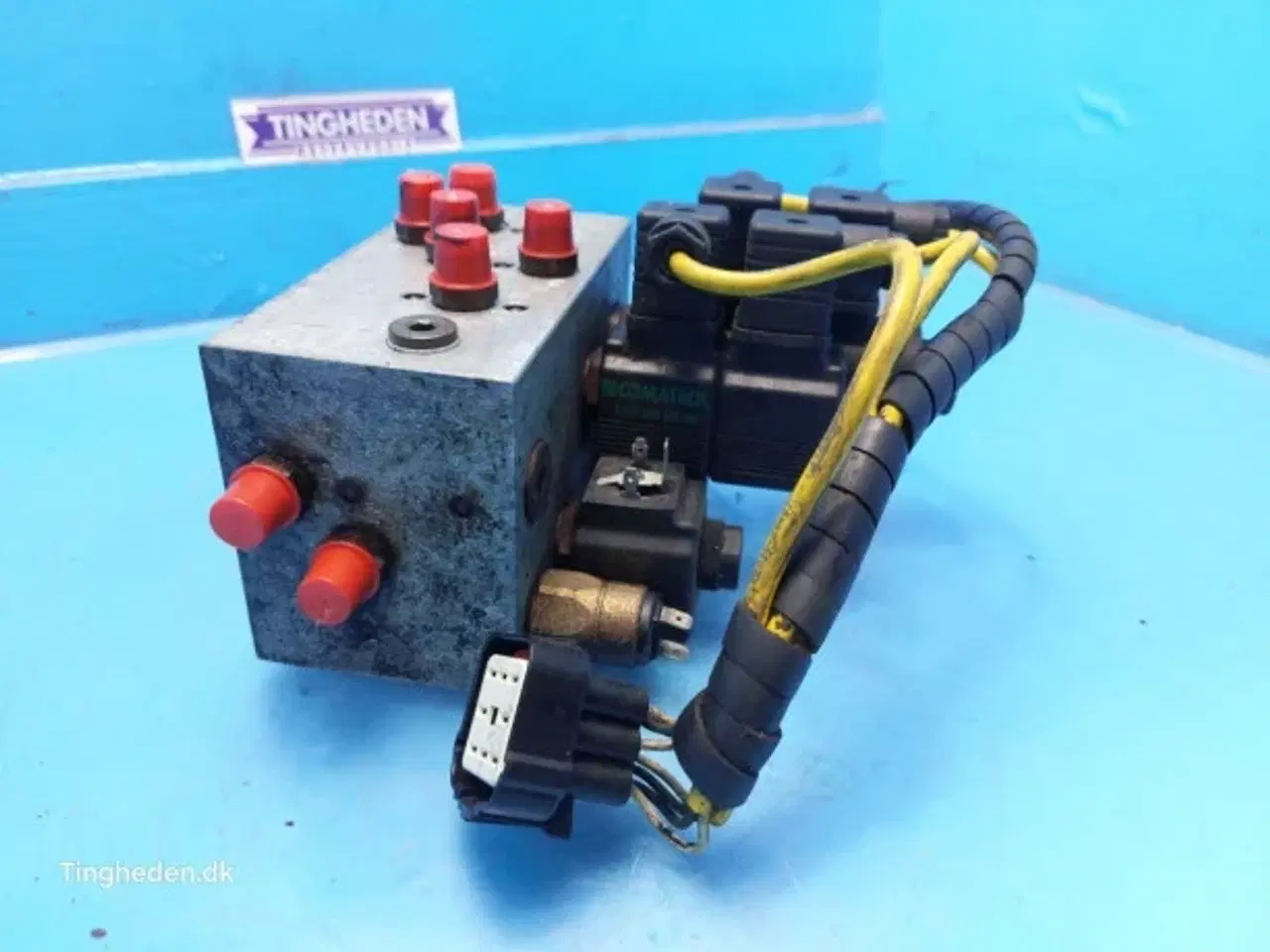 Billede 12 - New Holland FX38 Hydraulikventil 84037241