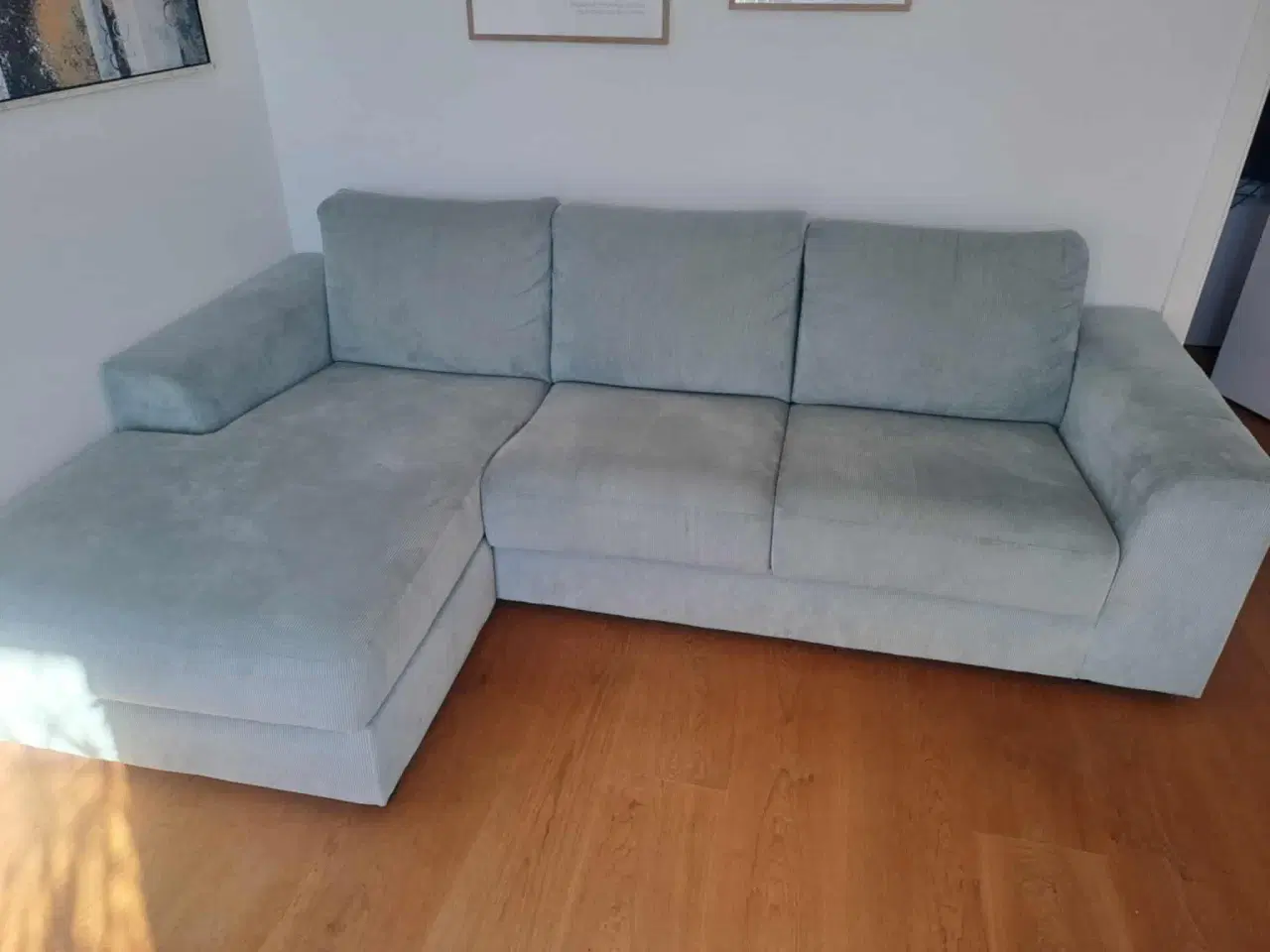 Billede 2 - Flot hjørnesofa i grøn fløjl 