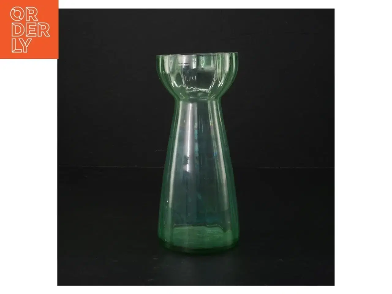 Billede 1 - Grøn glasvase (str. H 18 cm, ø 8 cm)