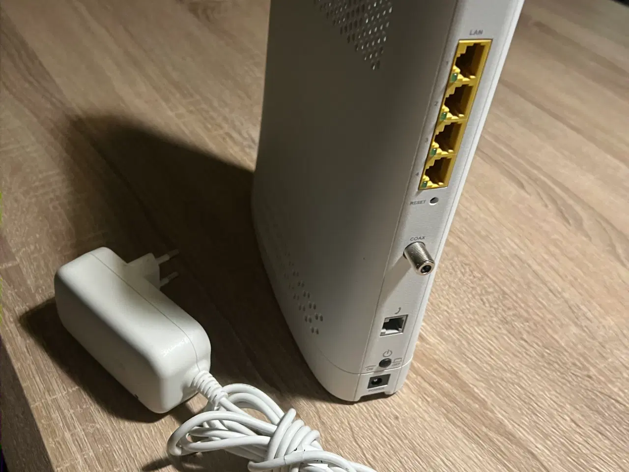 Billede 4 - Modem med wifi