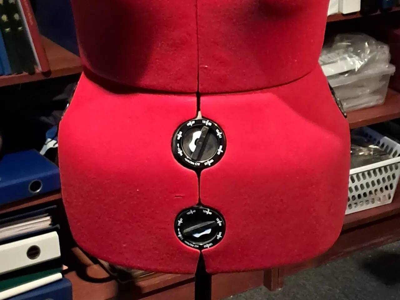 Billede 1 - Giner Justerbare på fod