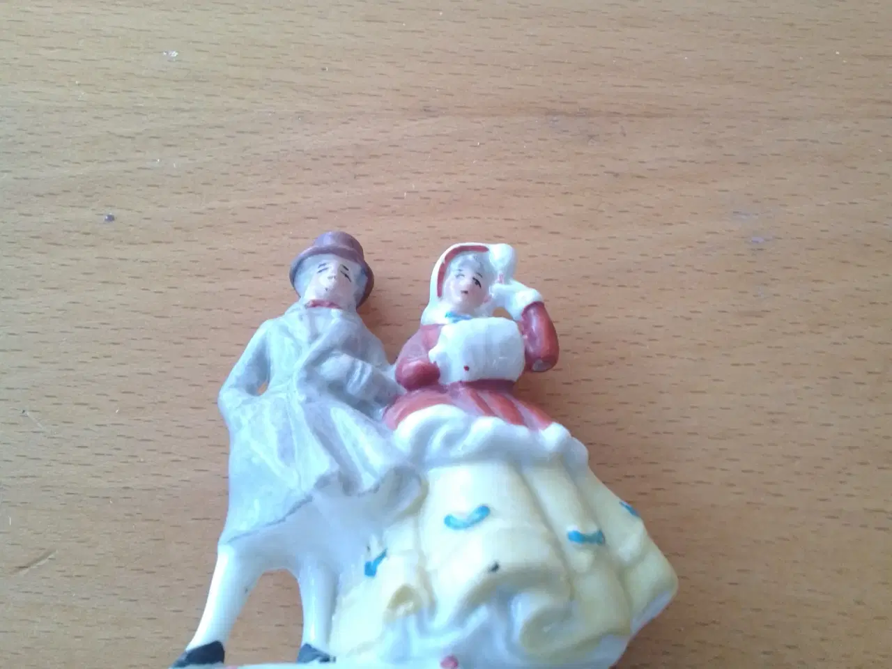 Billede 5 - Pige figurer, par og en ko