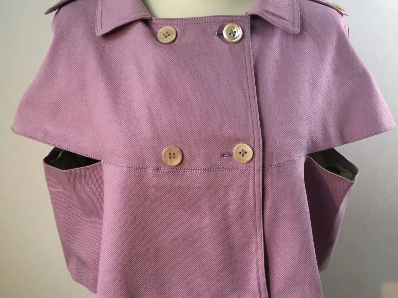 Billede 1 - Red Valentino, jakke, str 42