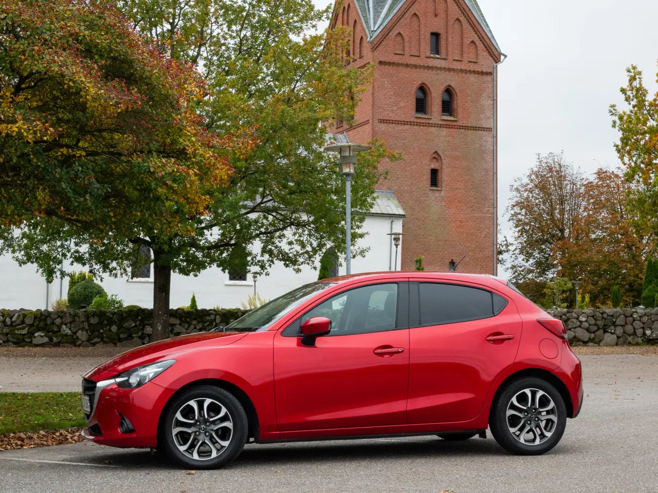 Billede 2 - Mazda 2 SkyActiv-G 90 Nakama 5d