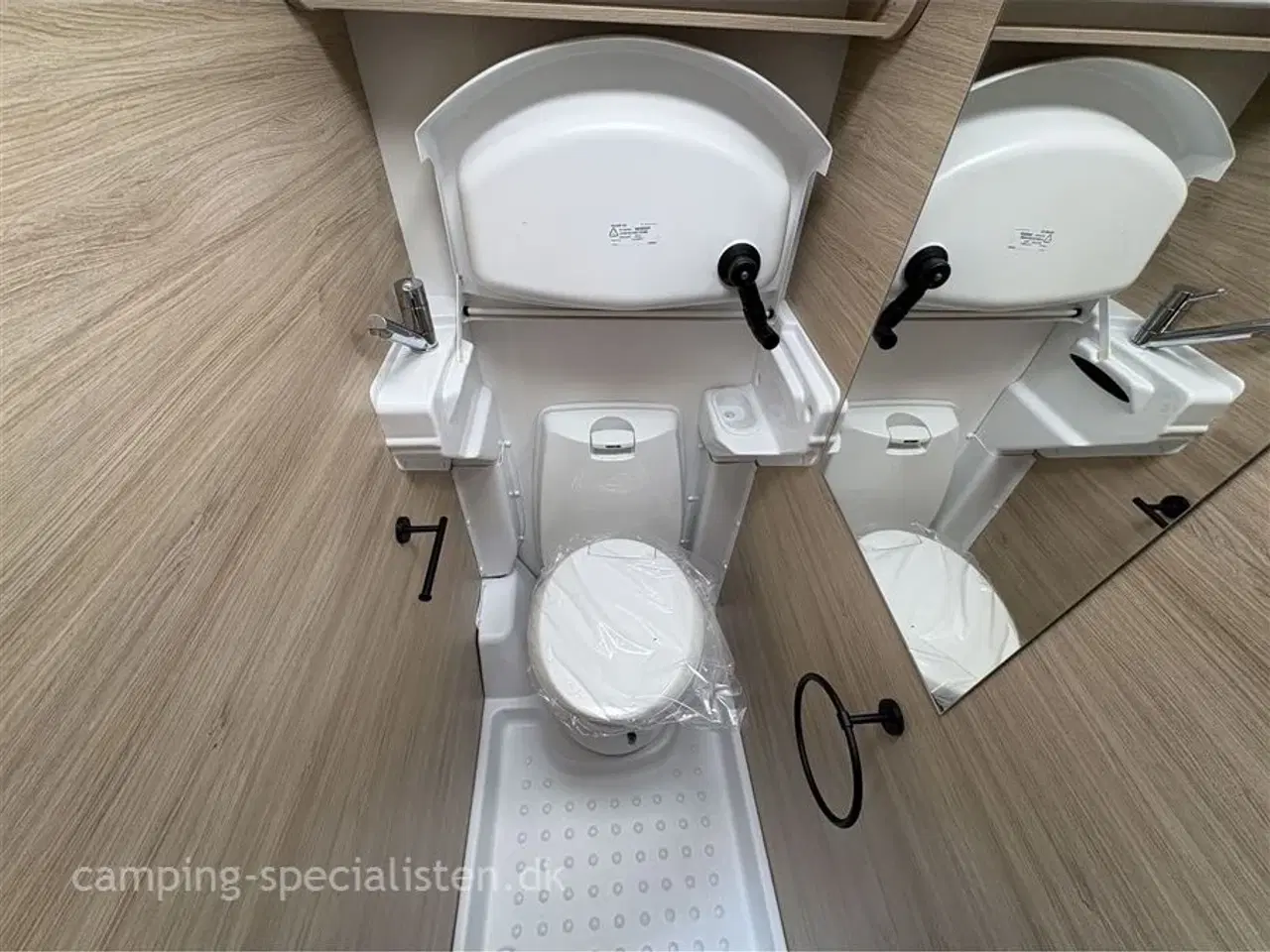 Billede 14 - 2023 - Caravelair ALBA 426 Family   Caravelair Alba 426 Family 2023 - Se den nu Camping-Specialisten.dk