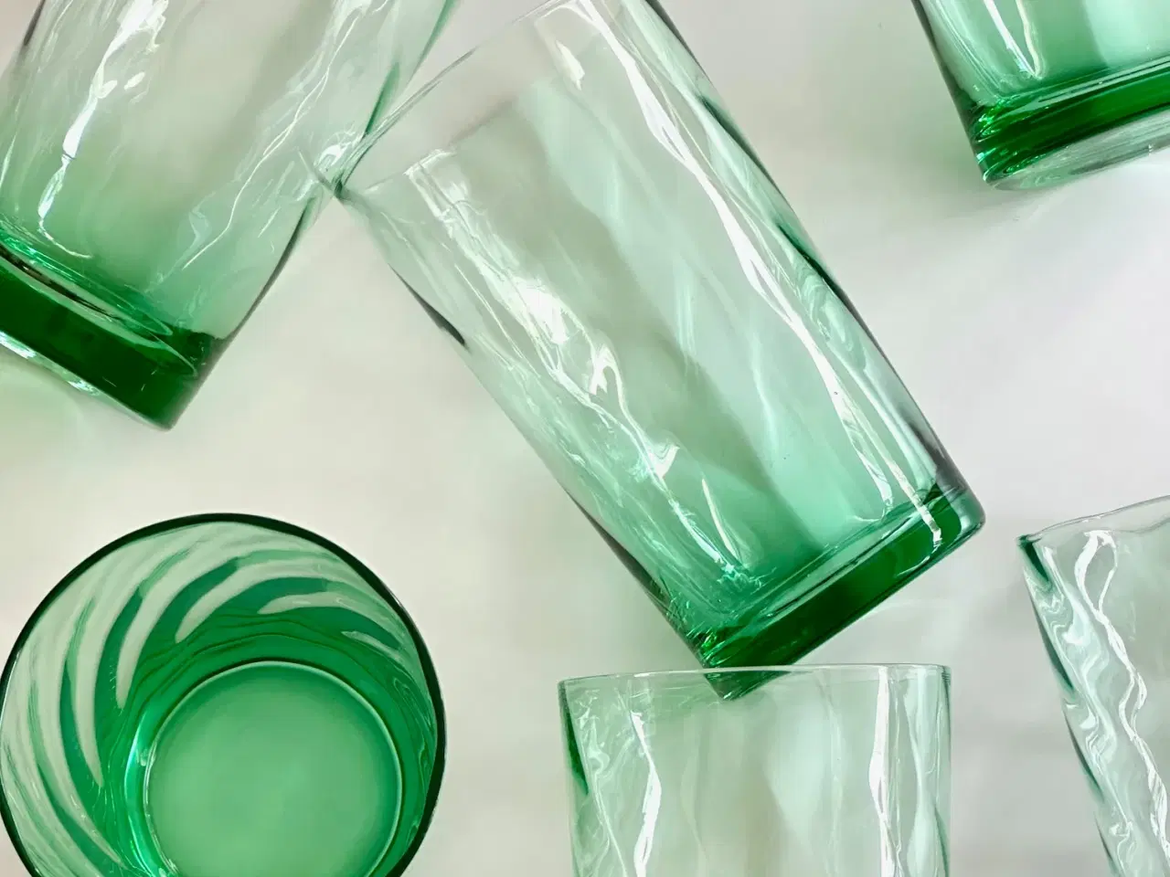 Billede 5 - Grønne drikkeglas m swirl, 6 stk samlet