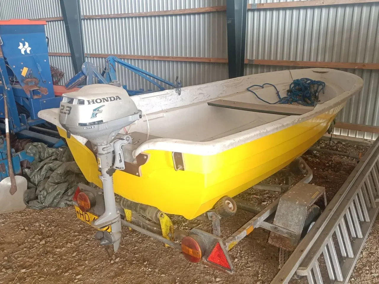 Billede 6 - - - - 10 fods med motor og trailer