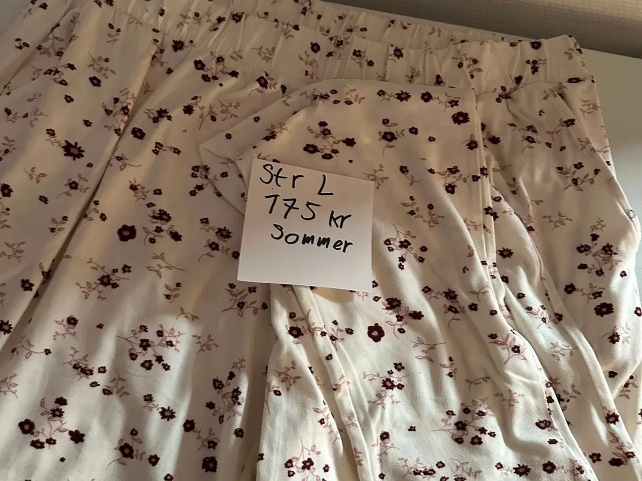 Billede 2 - kvinde sommer bukser str 2 XL