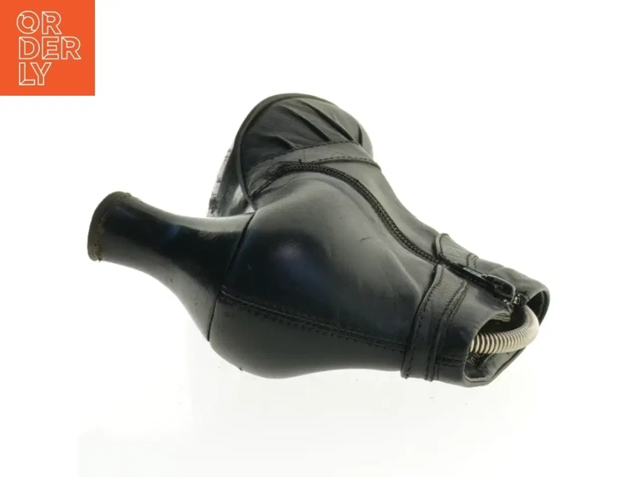 Billede 3 - Sort ankelstøvle med hæl (str. 39)