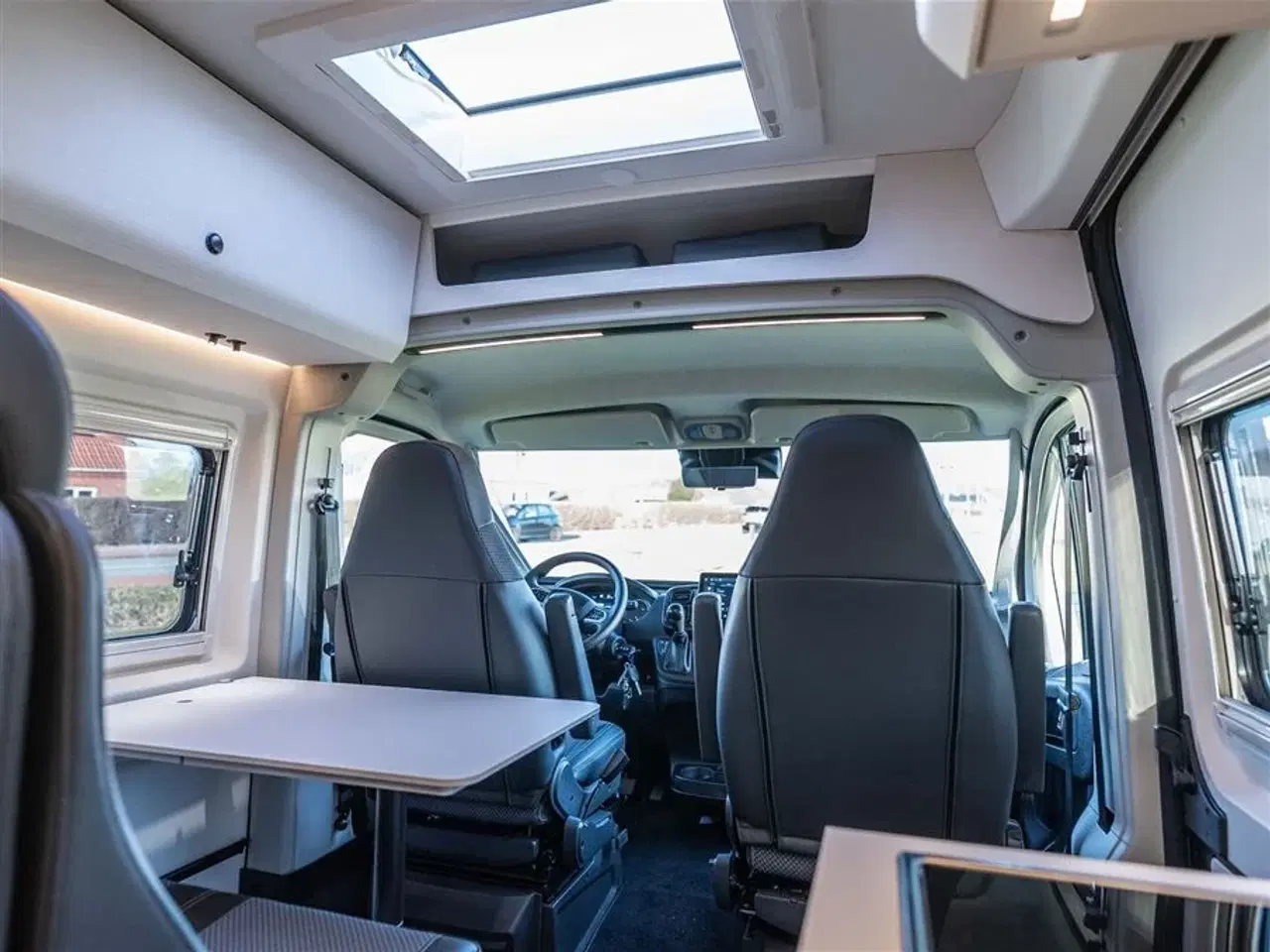 Billede 4 - 2026 - Tourne 6.0 Select aut. gear - Black - 180HK