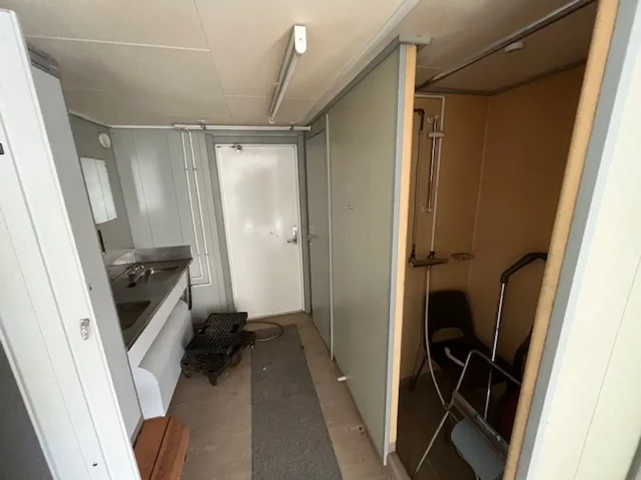 Billede 4 - Skur til 10 mand 3x9.5 meter spise plads toilet 