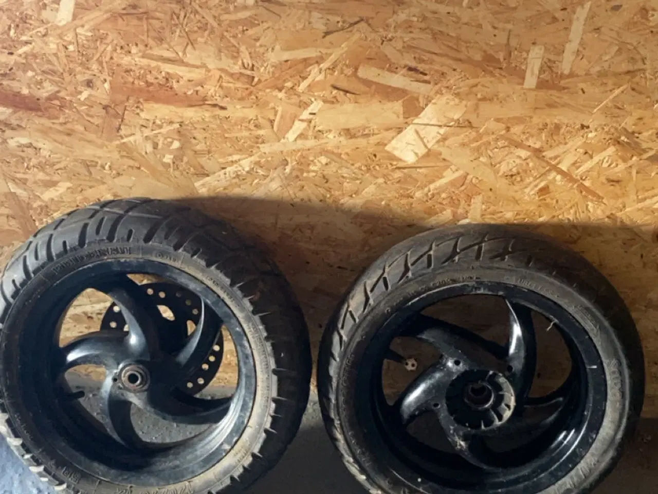 Billede 14 - Sægler en masse scooter dele 