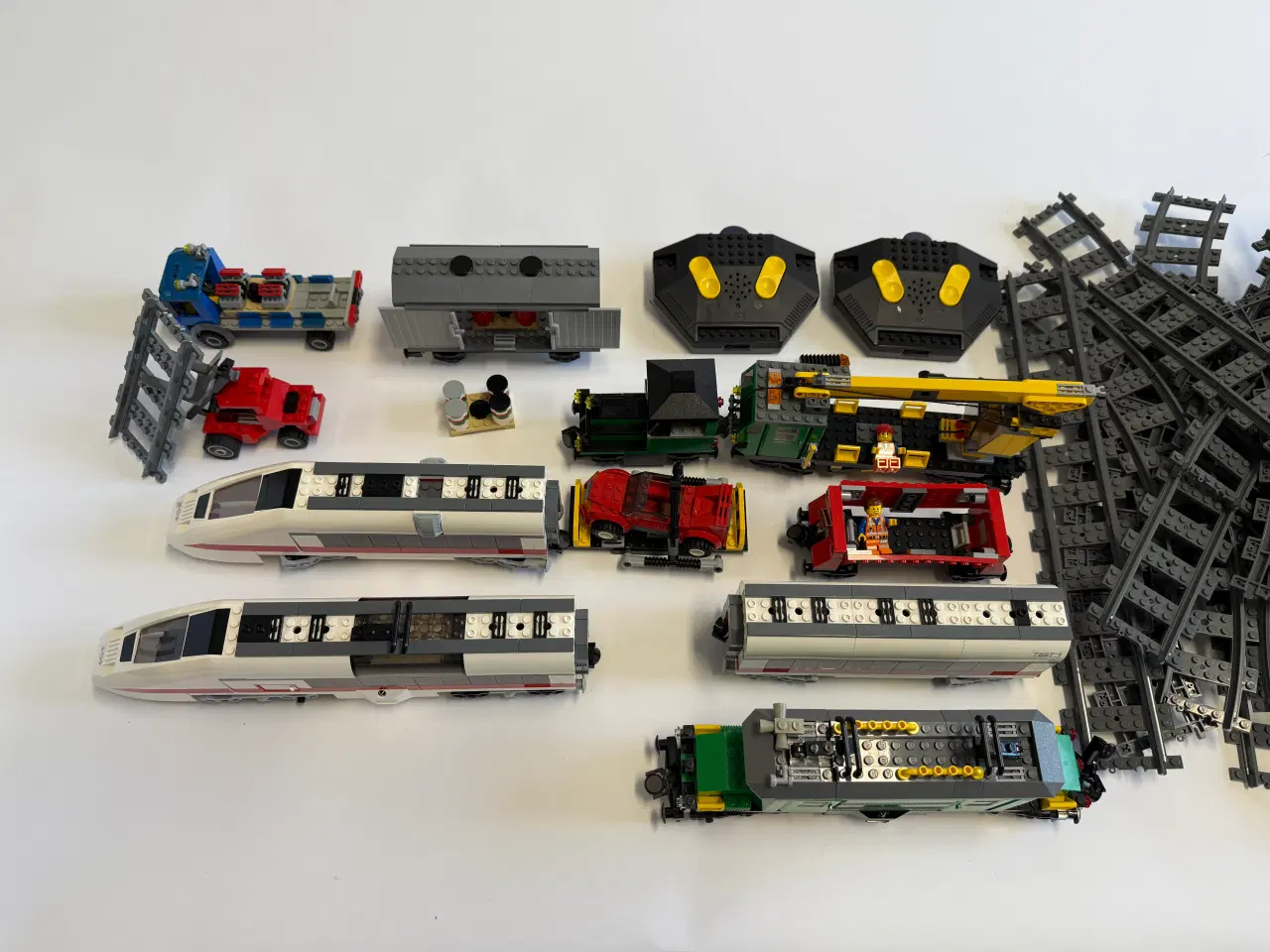 Billede 1 - LEGO City Tog Sæt med togvogne/skinner/tilbehør