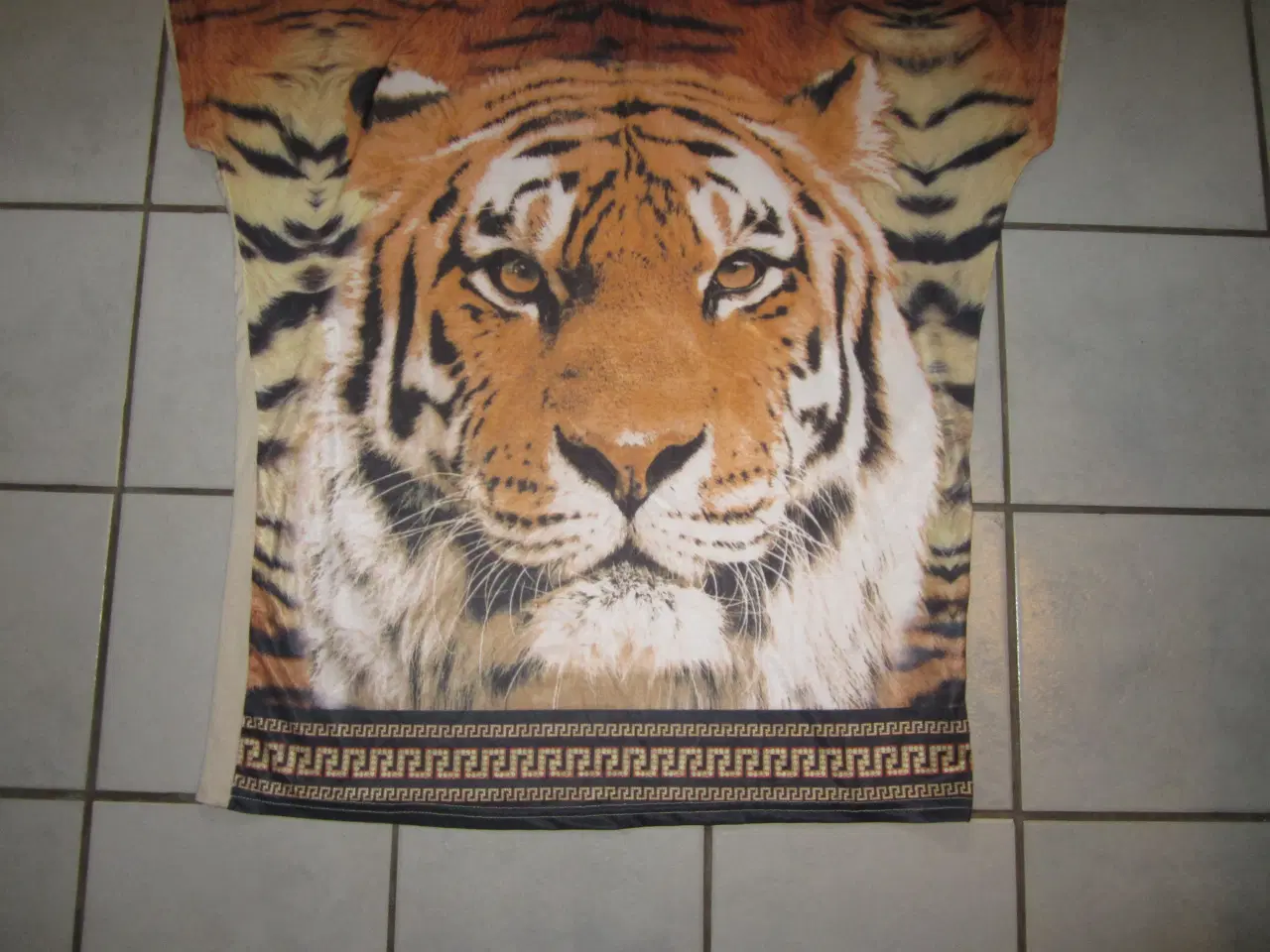 Billede 3 - Oversize Tiger Bluse/Tunika