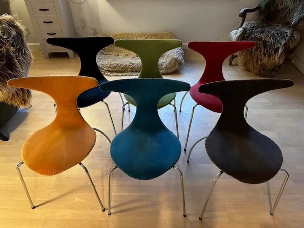 Billede 1 - Forskelligt Farvede Spisestuestole