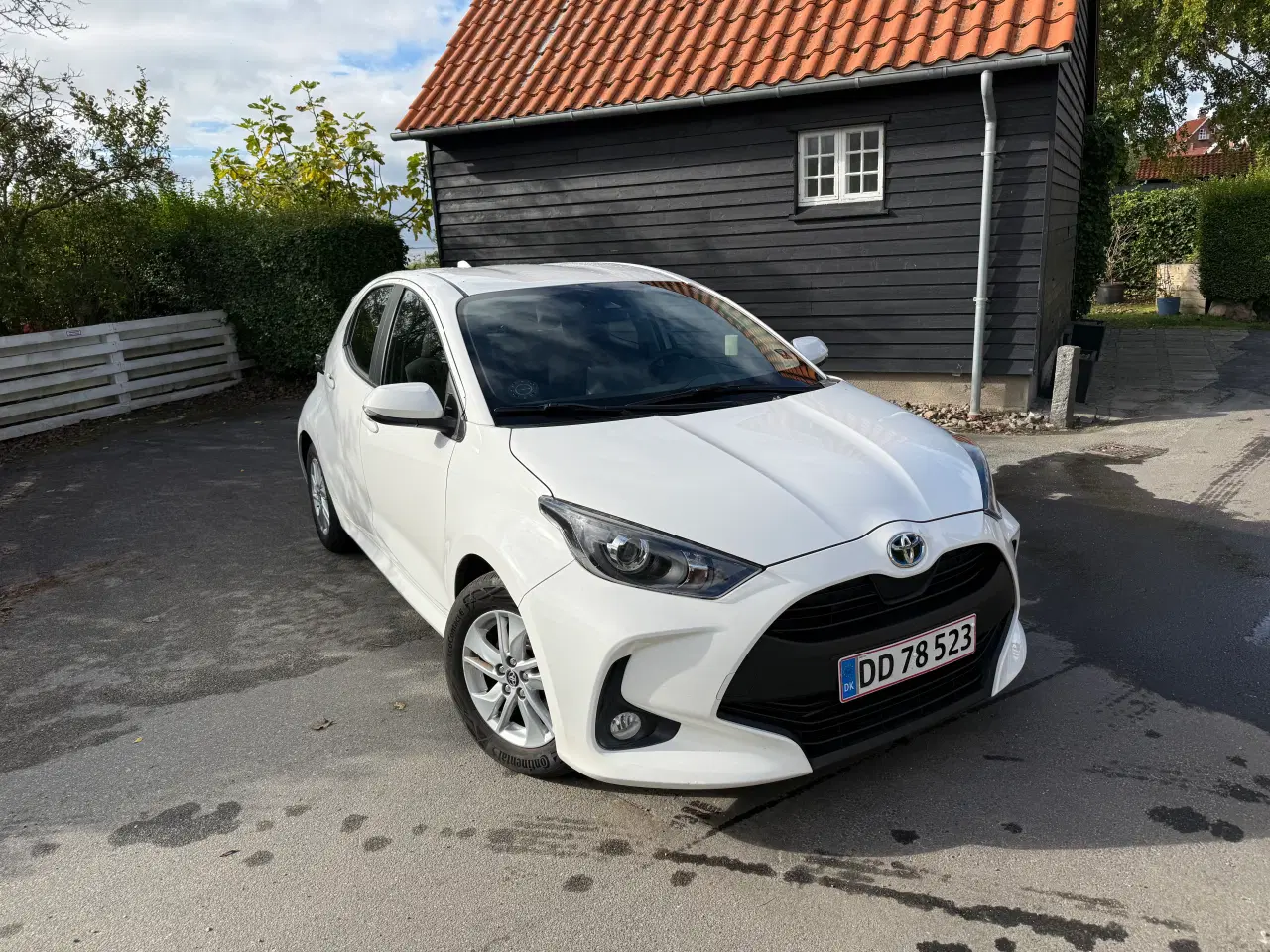 Billede 1 - Toyota Yaris hybrid e-active 1.5  26 tkm