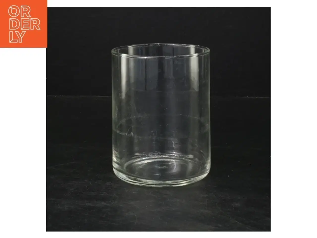 Billede 5 - To cylinderformede glasvaser (str. Ø. 9 cm. længde. 11,5 cm. og. ø. 9 cm. længde. 19,5 cm)