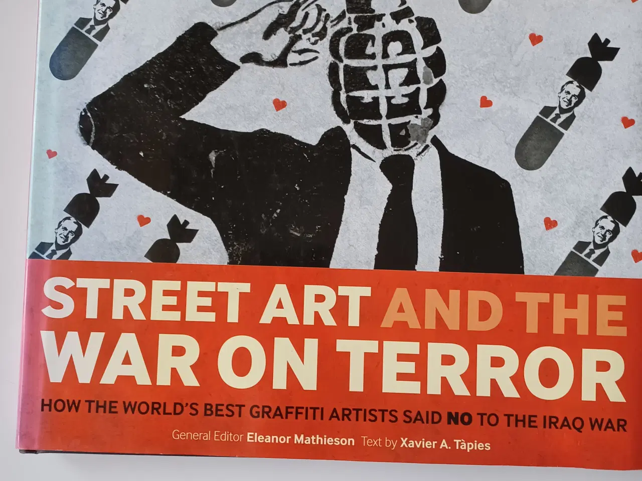 Billede 1 - Street Art and the war on terror af Xavier