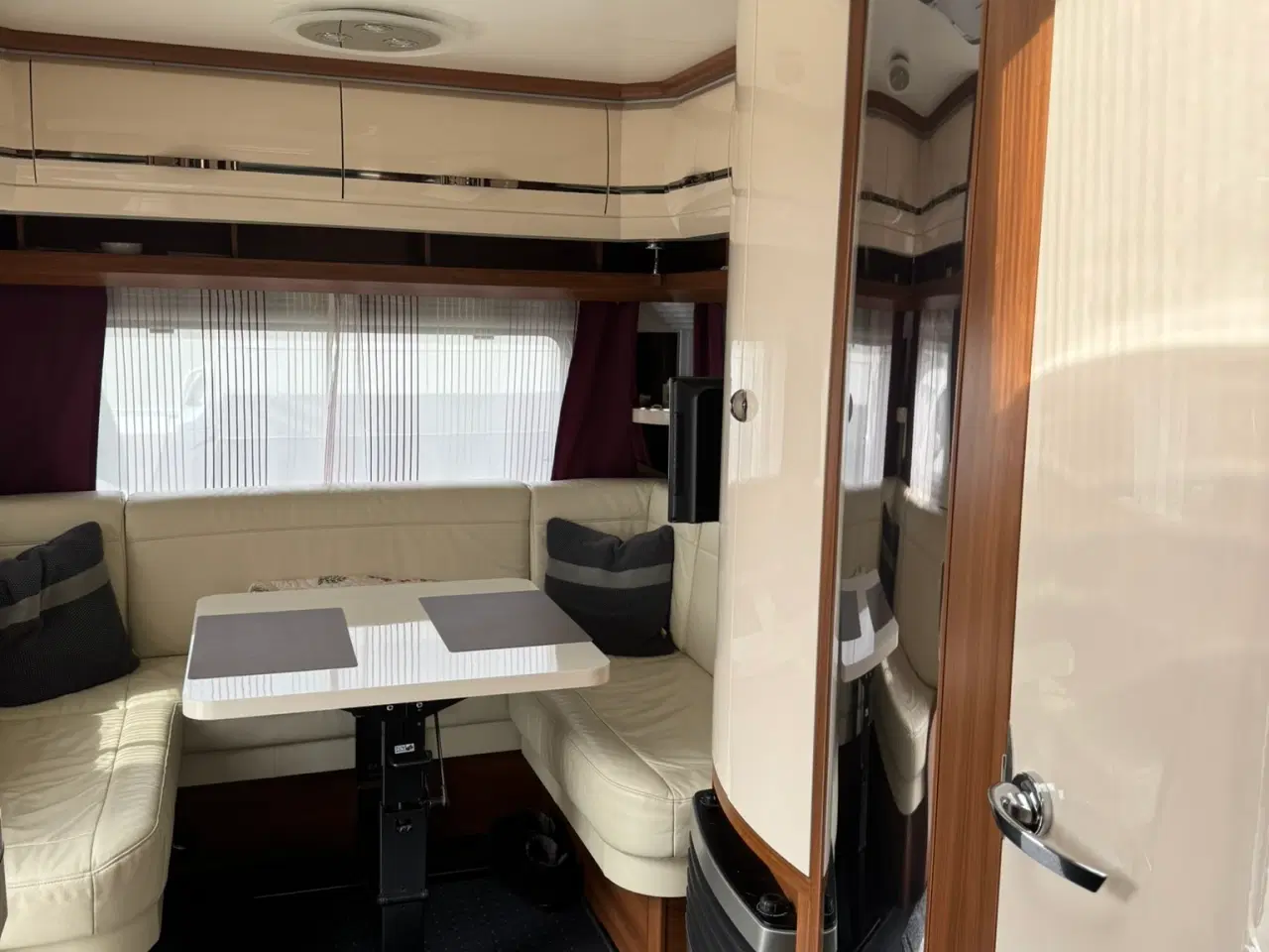 Billede 8 - Hobby Excellent 540 UFF 2018 m/queensbed