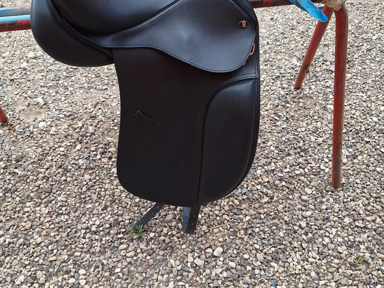Billede 2 - Waldhausen dressur sadel 16,5"