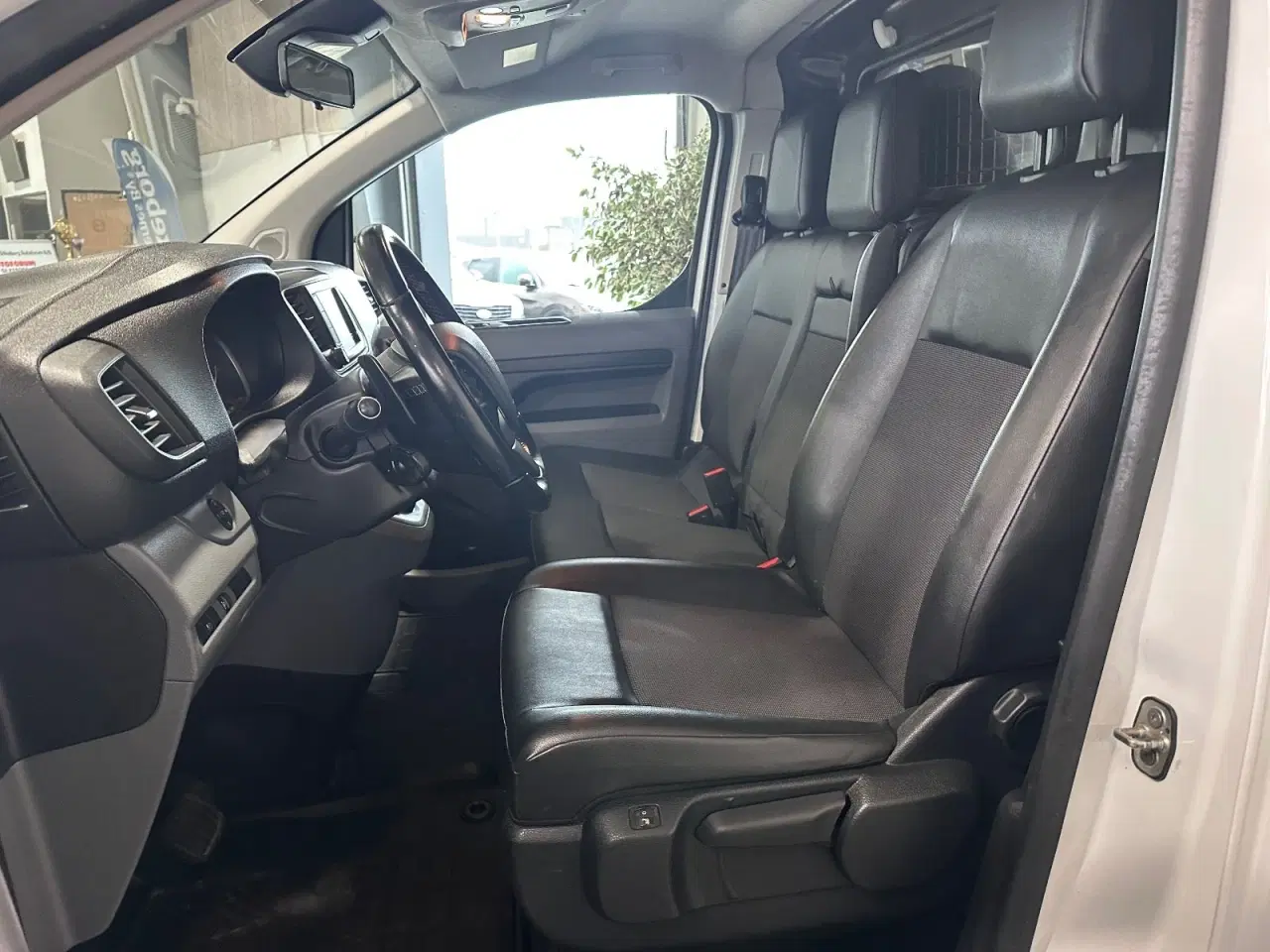 Billede 4 - Peugeot Expert 2,0 BlueHDi 177 L2 Ultimate EAT8 Van