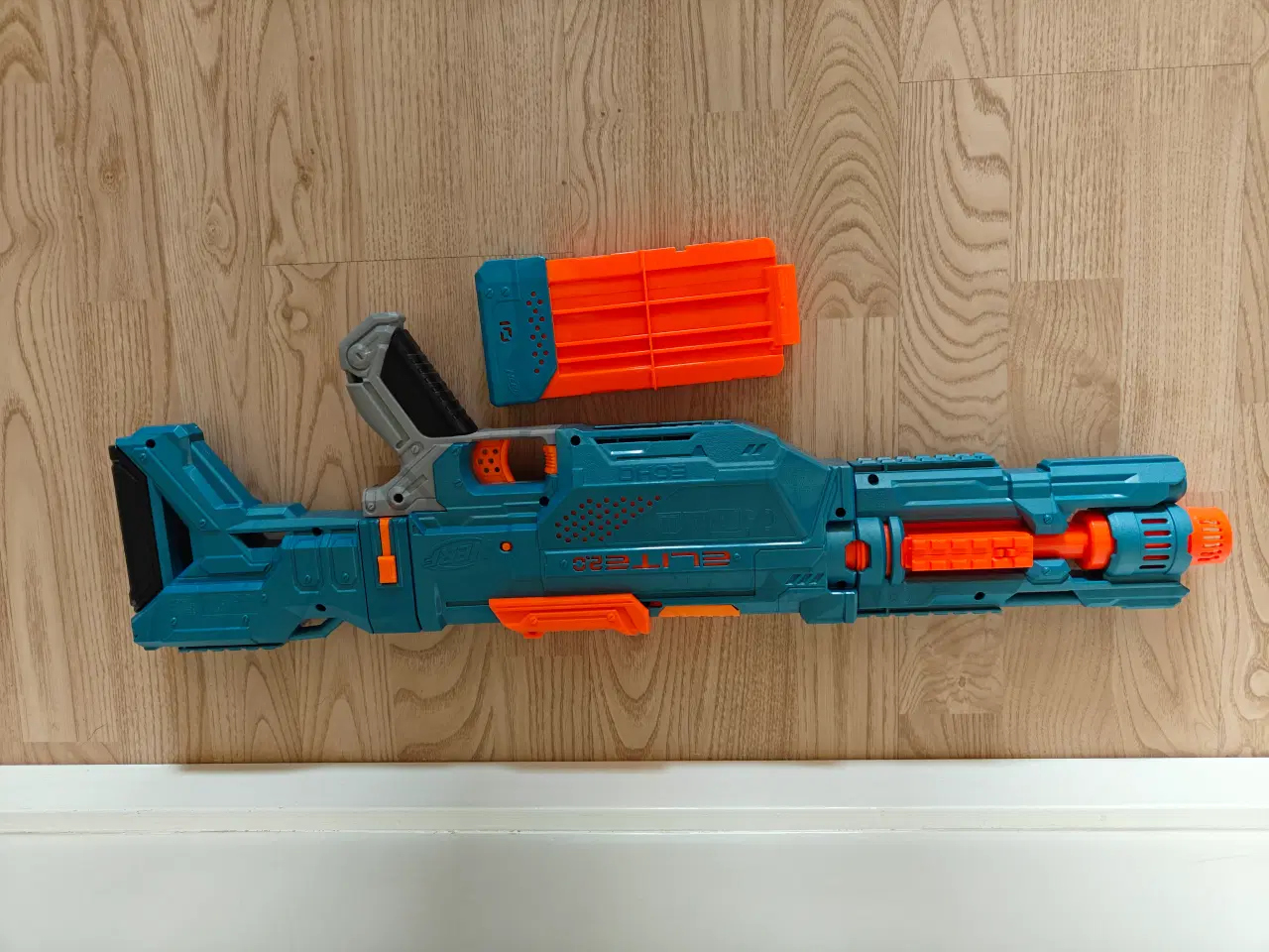 Billede 2 - Nerf guns med fyldte magasiner 