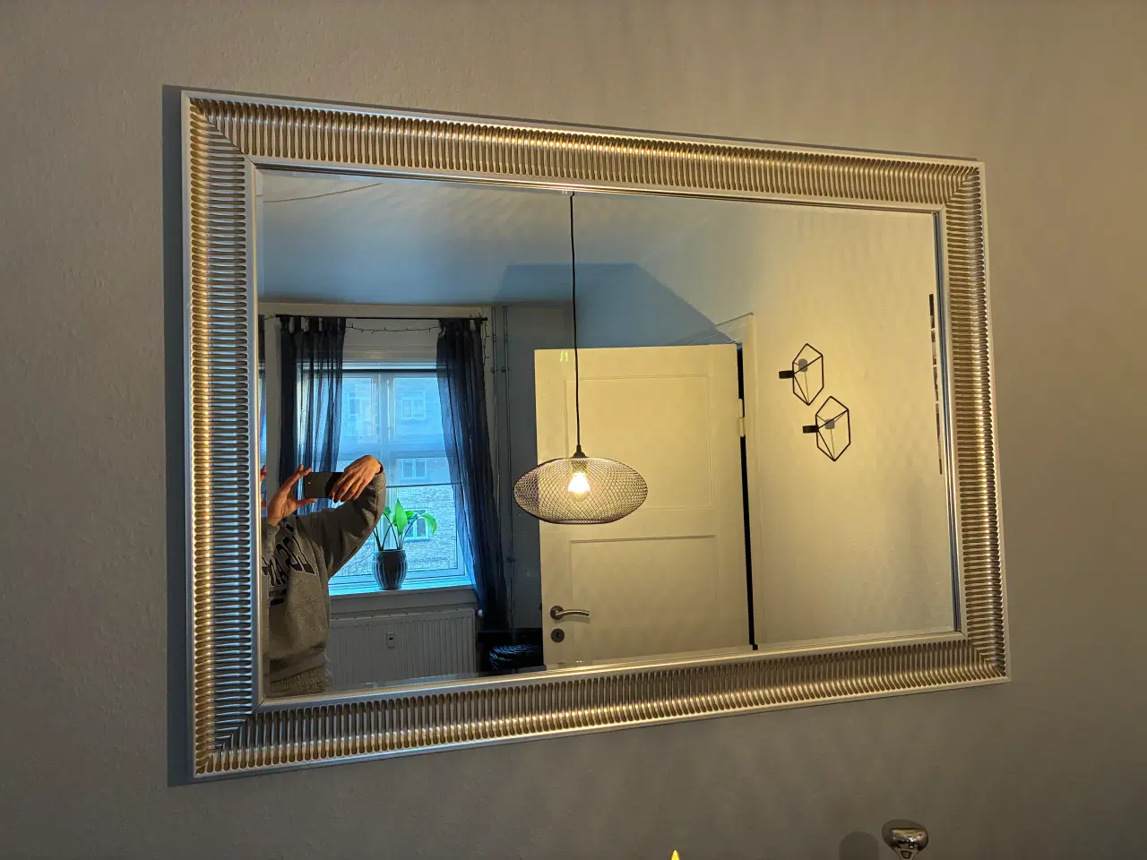 Billede 2 - Spejl med sølvramme