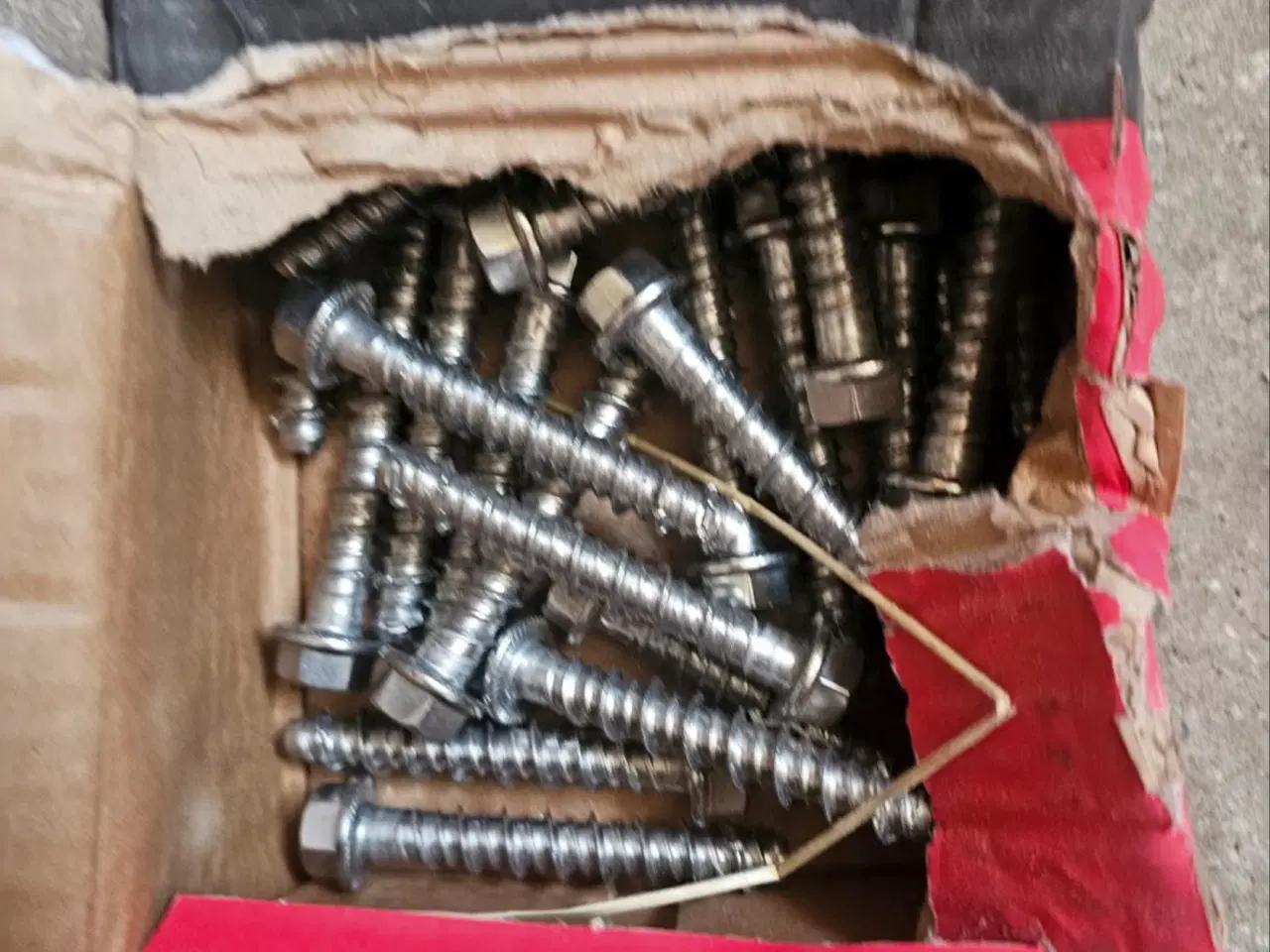 Billede 2 - KÆMPELOT Hilti fastgørelse