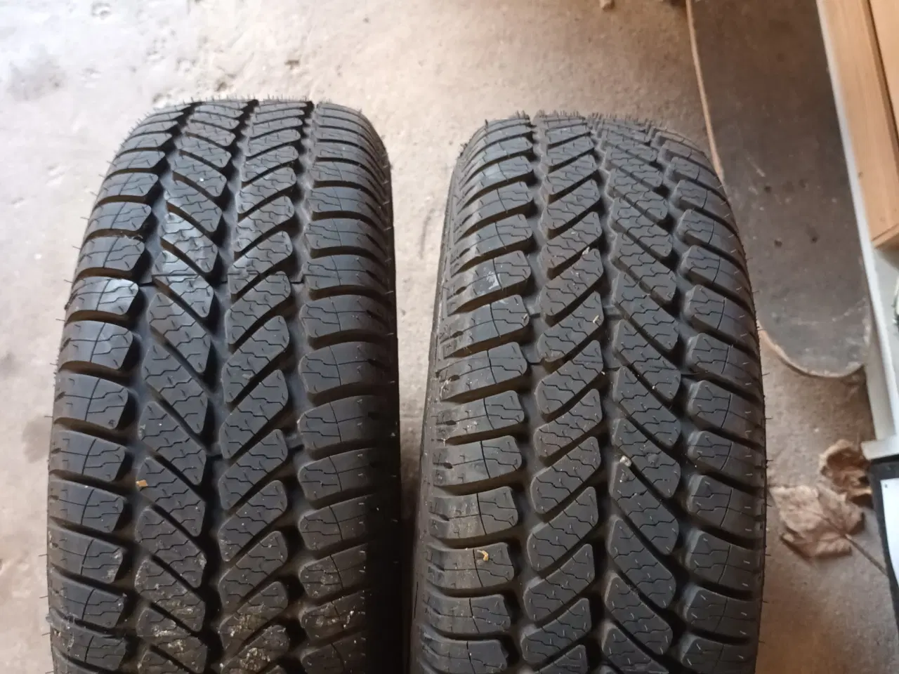 Billede 2 - 185/65R14 86H helårsdæk 